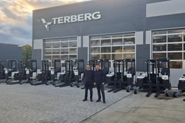 Terberg Kinglifter dostarcza 9 nowych Kinglifterów do DB Schenker